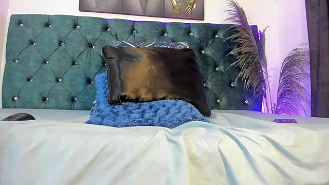 Roxanna 0 online show from 03-11-26, 12:00