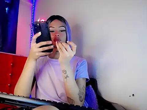 DahliaGill online show from 05-19-26, 02:23