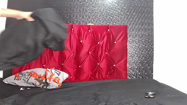 Extreme couple7777 online show from 03-07-26, 03:47