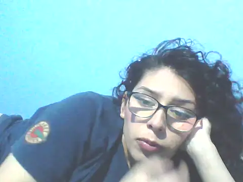 Snapshot of alibava22 chatting on 03-05-26, 11:01 alibava22 online show from 03-05-26, 11:01