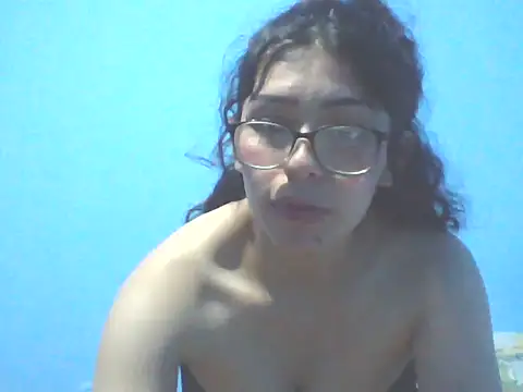 Snapshot of alibava22 chatting on 03-11-26, 12:16 alibava22 online show from 03-11-26, 12:16