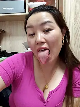 Jennie dogy online show from 05-13-26, 01:30