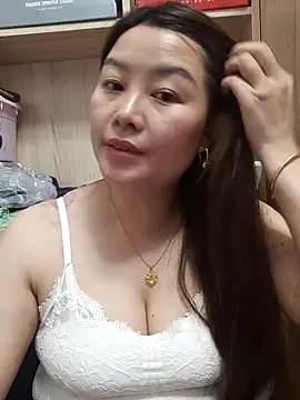 Jennie dogy online show from 05-14-26, 02:24