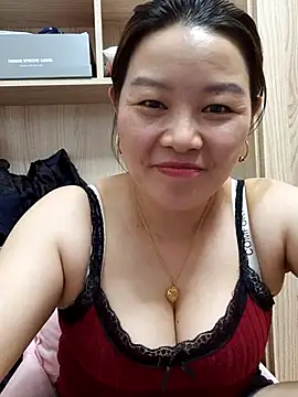 Jennie dogy online show from 05-19-26, 02:01