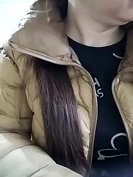 LiilyZi online show from 03-19-26, 12:47