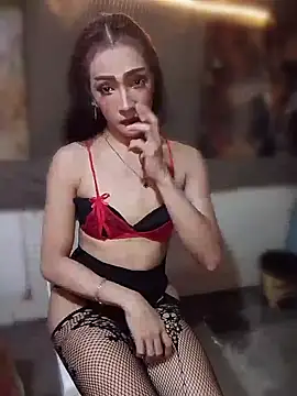 GeorginaLove09 online show from 05-19-26, 04:46