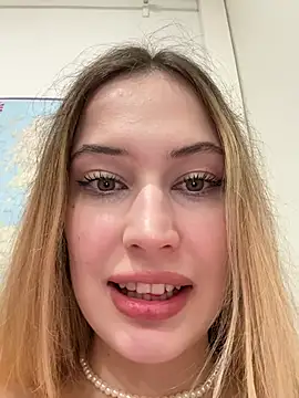 blonde exe online show from 04-11-26, 03:49