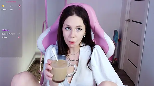 laylaura online show from 02-26-26, 08:35