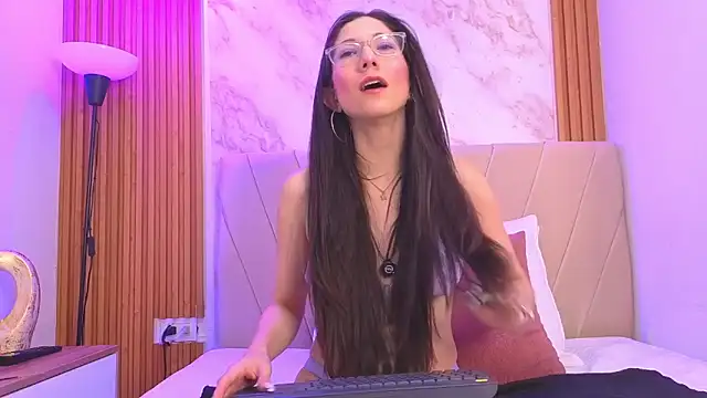 Snapshot of vane_coral chatting on 05-20-26, 11:05 vane coral online show from 05-20-26, 11:05