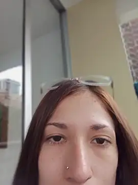 Snapshot of vane_coral chatting on 05-31-26, 06:09 vane coral online show from 05-31-26, 06:09