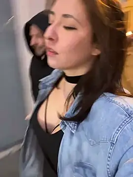 Snapshot of Yuliastar chatting on 03-22-26, 06:00 Yuliastar online show from 03-22-26, 06:00