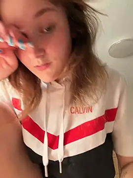 ViviLuu online show from 04-16-26, 03:13