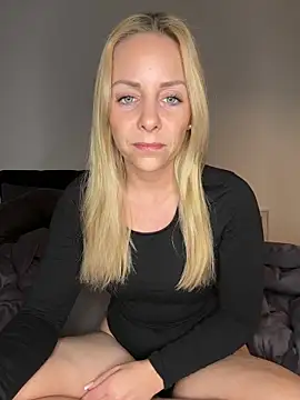 emily-becker22 online show from 04-24-26, 06:10