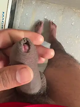 Snapshot of mr__thick chatting on 02-11-26, 04:06 mr thick online show from 02-11-26, 04:06