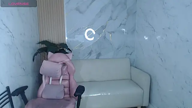 rox luxury tf online show from 03-08-26, 01:37