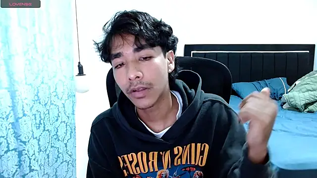 Snapshot of Pedestal_diamant chatting on 03-14-26, 12:06 Pedestal diamant online show from 03-14-26, 12:06