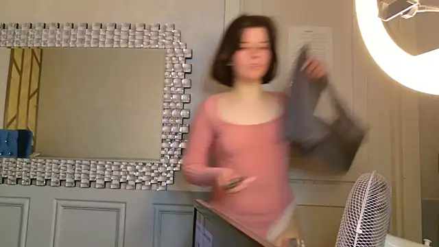 Milana Bold online show from 03-17-26, 08:34