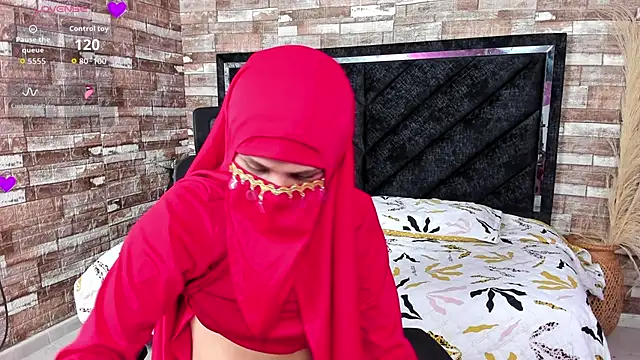 Snapshot of Zully_Amin chatting on 03-18-26, 12:58 Zully Amin online show from 03-18-26, 12:58