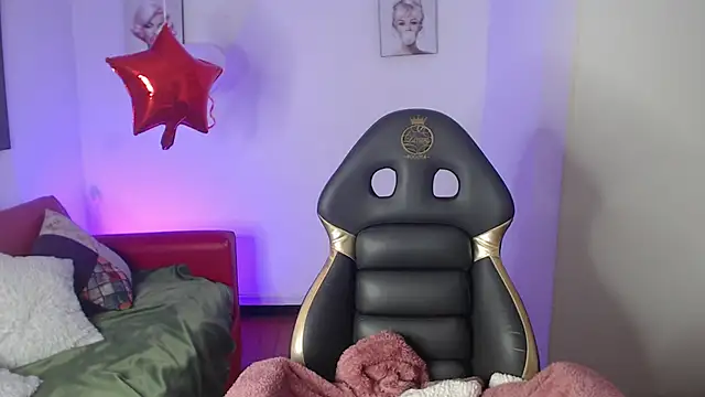 Snapshot of Katia_pretty_x chatting on 02-22-26, 08:40 Katia pretty x online show from 02-22-26, 08:40