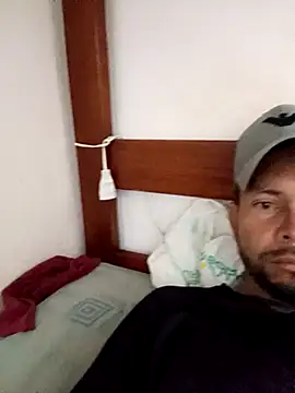 Snapshot of Branquinho-k chatting on 02-07-26, 11:47 Branquinho-k online show from 02-07-26, 11:47