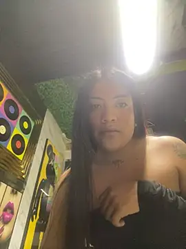 Snapshot of tranycamii chatting on 02-05-26, 06:51 tranycamii online show from 02-05-26, 06:51