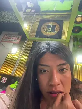 Snapshot of tranycamii chatting on 02-06-26, 05:27 tranycamii online show from 02-06-26, 05:27