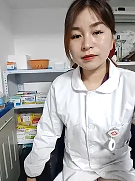 Snapshot of cute-ava chatting on 03-23-26, 04:38 cute-ava online show from 03-23-26, 04:38