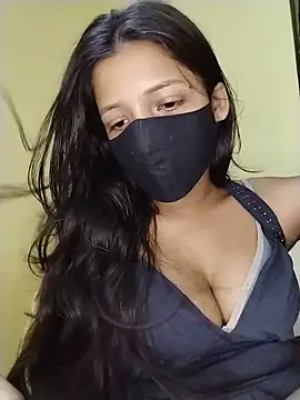 Snapshot of Naina-hott chatting on 05-12-26, 07:11 Naina-hott online show from 05-12-26, 07:11