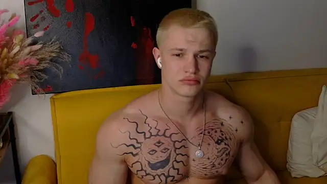 SterlingNoir online show from 04-22-26, 09:05