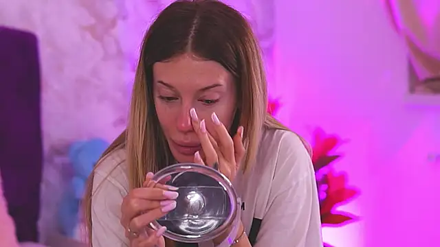 EllinaNuria online show from 02-21-26, 04:13