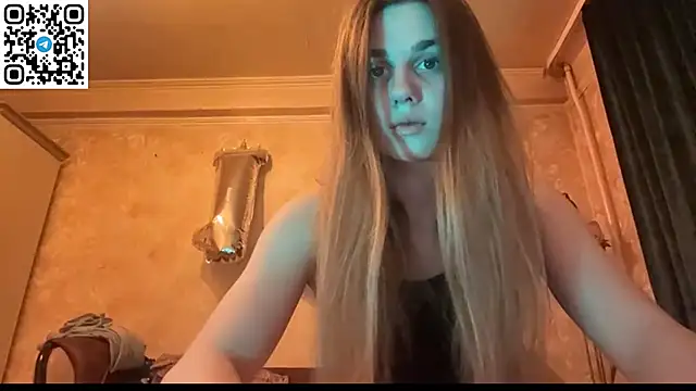 Snapshot of LovelySilk_63 chatting on 05-16-26, 06:17 LovelySilk 63 online show from 05-16-26, 06:17