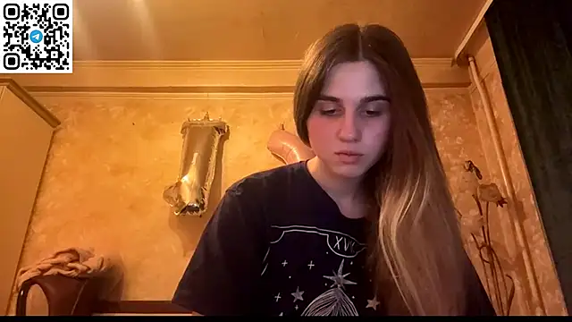 Snapshot of LovelySilk_63 chatting on 05-25-26, 06:36 LovelySilk 63 online show from 05-25-26, 06:36