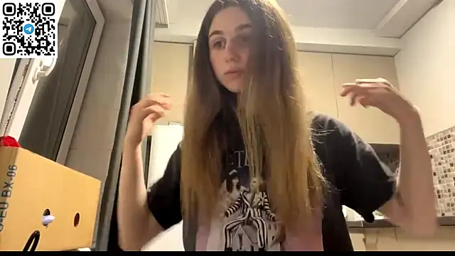 Snapshot of LovelySilk_63 chatting on 06-21-26, 06:54 LovelySilk 63 online show from 06-21-26, 06:54