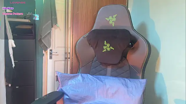 JadeAlexis403 online show from 02-14-26, 09:39