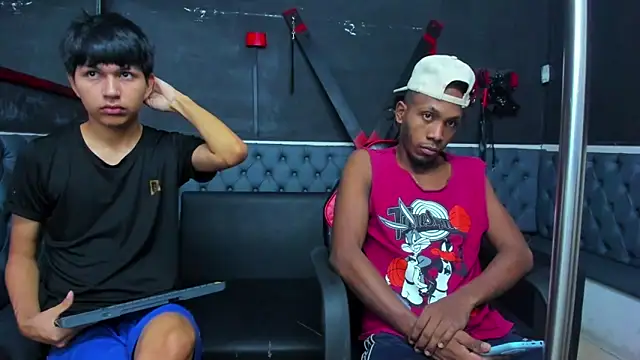 Jeanpieroo26 online show from 02-27-26, 07:47