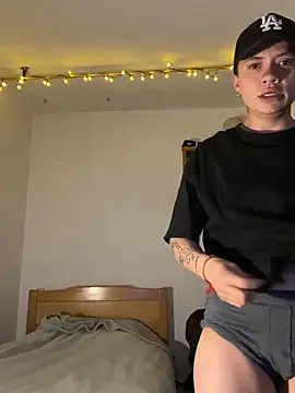 Snapshot of SimonMasseel chatting on 02-16-26, 03:19 SimonMasseel online show from 02-16-26, 03:19