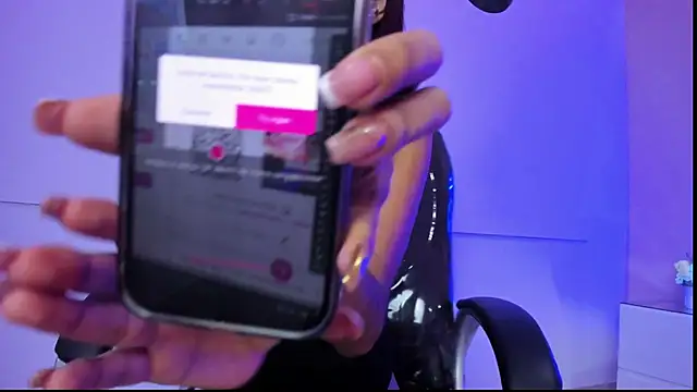 Emma Hearts online show from 02-06-26, 03:55