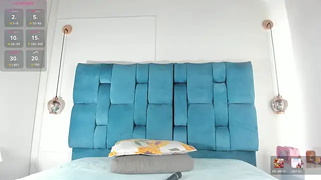venezolana  caro online show from 07-23-26, 12:14
