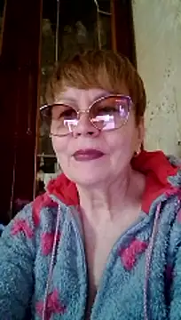 SophieBurns online show from 04-22-26, 11:45