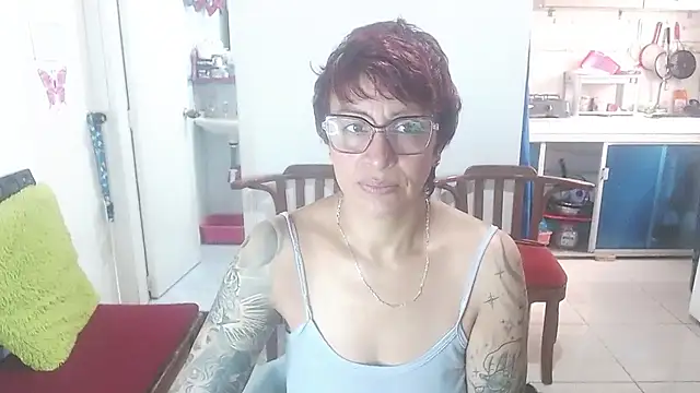 Snapshot of Charlotte_gray_ chatting on 04-18-26, 03:16 Charlotte gray online show from 04-18-26, 03:16