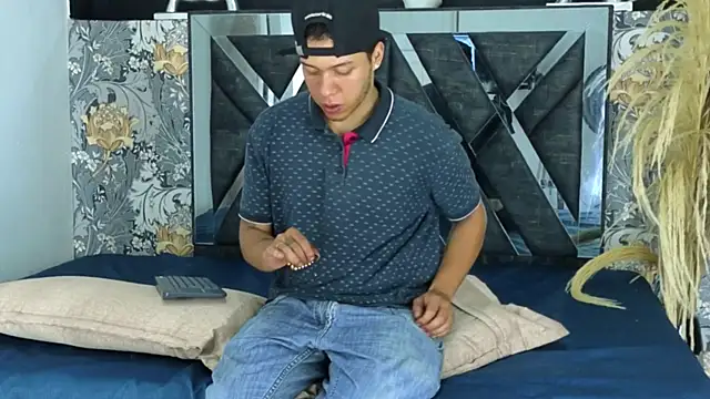 adrian camii online show from 04-11-26, 07:24