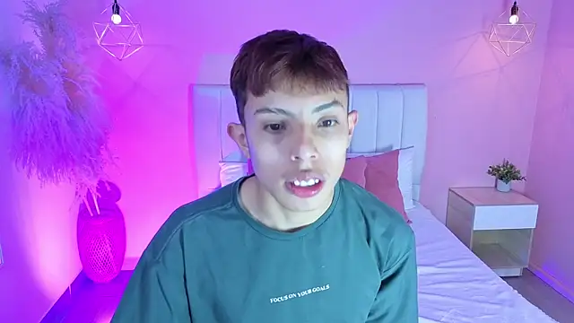  camilo ortiz online show from 06-10-26, 04:06