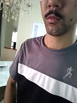 Snapshot of MOREN044 chatting on 02-06-26, 02:53 MOREN044 online show from 02-06-26, 02:53