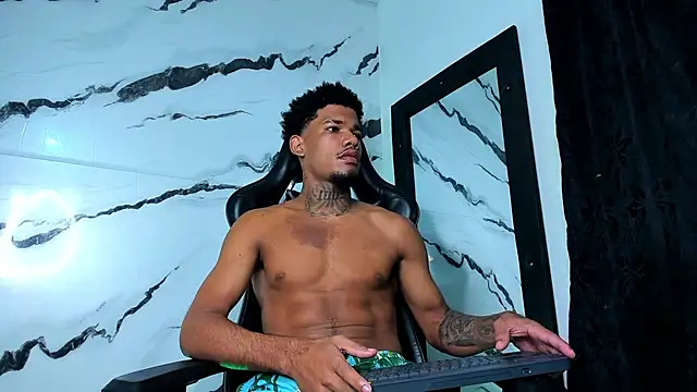 Nehemiaa boy online show from 04-22-26, 11:23