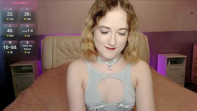 Snapshot of sofi_x_moon chatting on 03-02-26, 04:14 sofi x moon online show from 03-02-26, 04:14