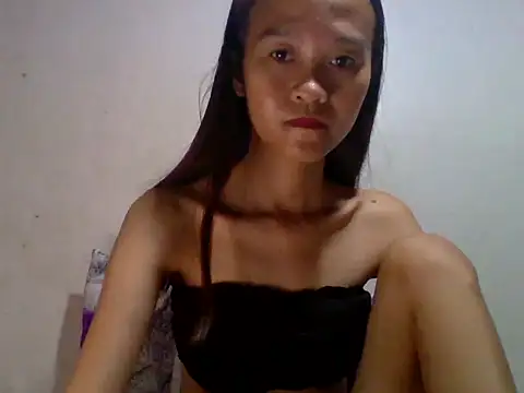 Yourlilpinayy online show from 03-24-26, 12:21