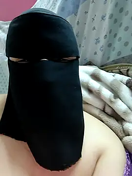 Snapshot of Warda_Egy chatting on 05-01-26, 02:49 Warda Egy online show from 05-01-26, 02:49