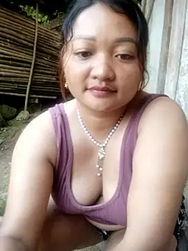 Snapshot of Maiphu246 chatting on 05-16-26, 10:36 Maiphu246 online show from 05-16-26, 10:36