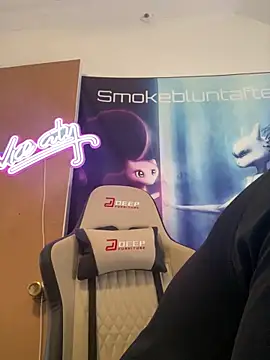 Smokebluntafterblunt online show from 05-25-26, 07:20