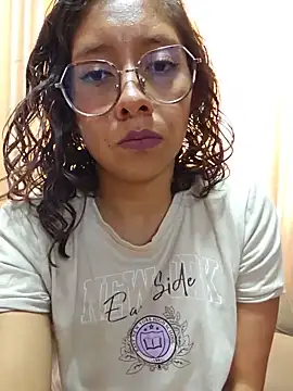 Snapshot of Camila_Lopez1 chatting on 05-26-26, 03:30 Camila Lopez1 online show from 05-26-26, 03:30